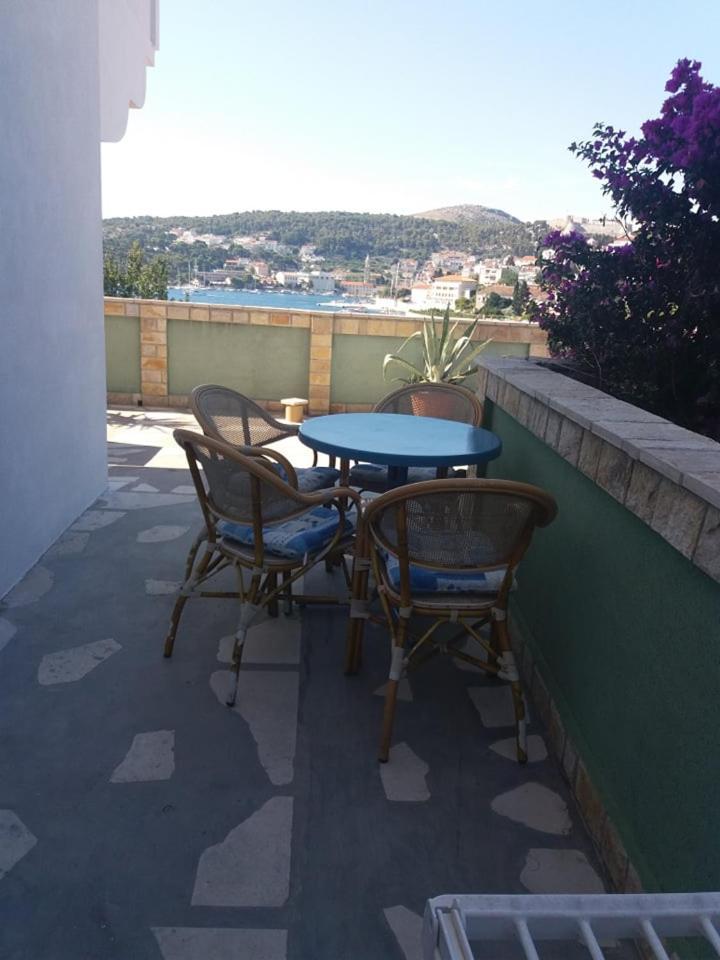 Sunset House With Seaview Διαμέρισμα Χβαρ Εξωτερικό φωτογραφία