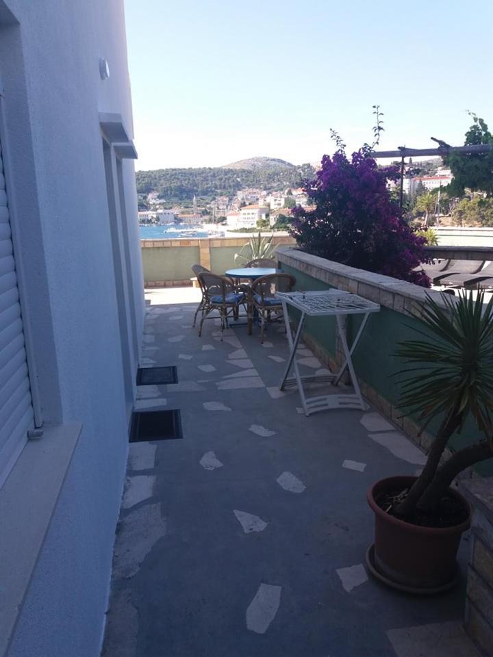 Sunset House With Seaview Διαμέρισμα Χβαρ Εξωτερικό φωτογραφία