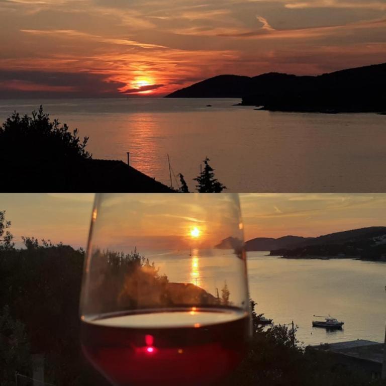 Sunset House With Seaview Διαμέρισμα Χβαρ Εξωτερικό φωτογραφία